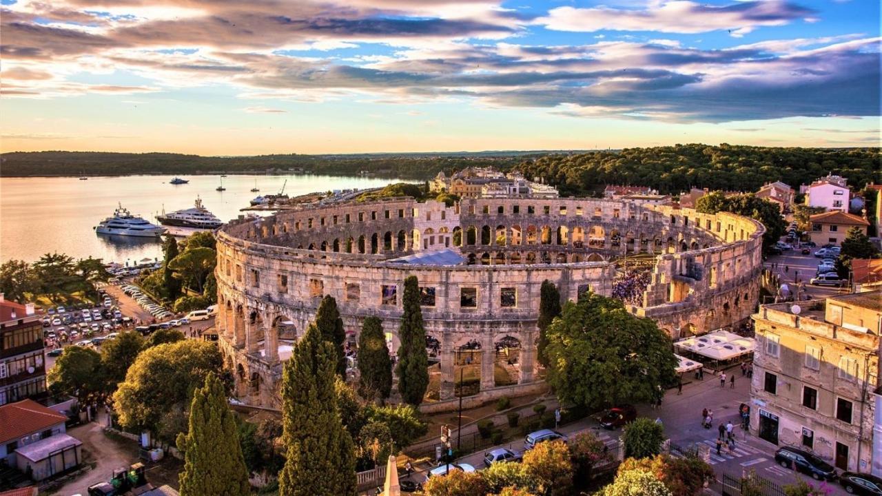 Apartment S&M Heart Of Pula Exteriér fotografie